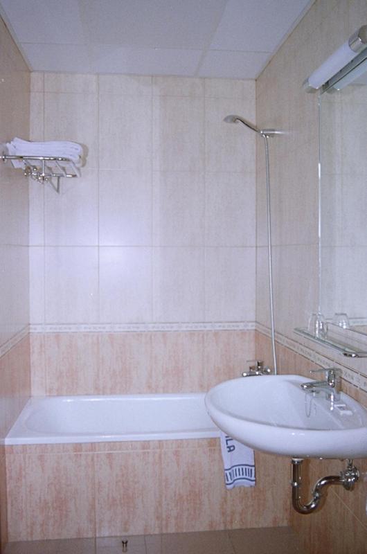 Bohí Hostal Fondevila מראה חיצוני תמונה