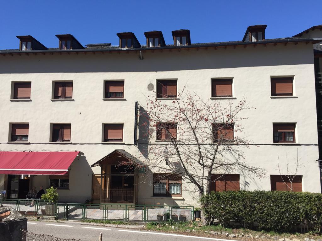 Bohí Hostal Fondevila מראה חיצוני תמונה